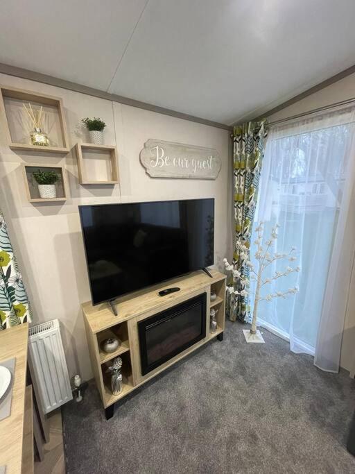 Brand New 6 Berth Holiday Home セルジー エクステリア 写真